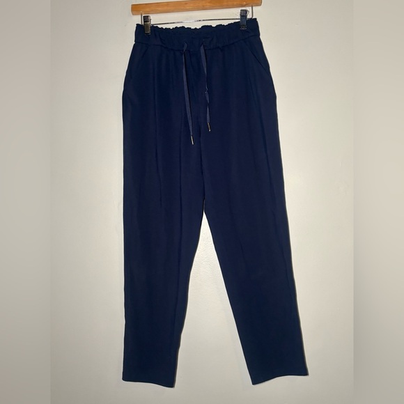 LULULEMON keep moving pants size 6 - Picture 1 of 6